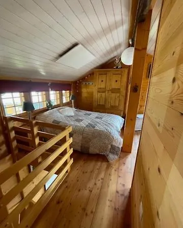 Mazot Jhr Unterbaech Vs בקתה